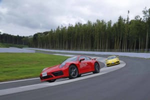 ポルシェの様々なモデルでそのパフォーマンスを存分に味わえる夢のような施設！「ポルシェ・エクスペリエンスセンター東京」がオープン