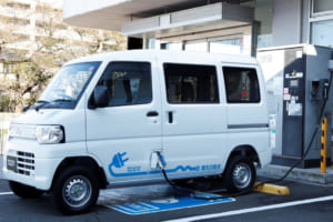 三菱自動車がカーボンニュートラル実現に向けて日本郵政グループと東京電力の実証実験にジョイント