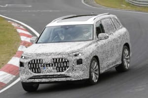 【スクープ】アウディ新型フルサイズSUV「Q9」V８ツインターボ＋マイルドハイブリッド搭載か!? ニュルでの高速テストを開始