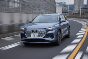 アウディ製BEVの大本命か⁉ 日本の道路事情にピッタリサイズの新型Q4 e-tronプロトタイプに乗ってみたら想像以上の仕上がりだった