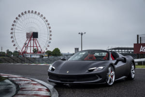 日本上陸！ フェラーリの75年におよぶ歴史に深く根ざした新たな一台「フェラーリ296 GTS」、鈴鹿で初お披露目