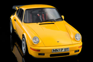 ポルシェのようでポルシェでない!?タミヤ製911から”イエローバード”「RUF CTR」を再現！【モデルカーズ】