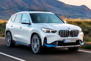 「BMW X1」が待望のモデルチェンジで3代目に進化！フルEVから内燃機関オンリーまで幅広くラインナップ