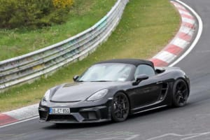 【スクープ】0-100km/h加速3.2秒をマークするミッドシップポルシェ、「718ボクスター スパイダー」に珠玉の「RS」が設定へ！