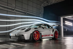 公道走行可能な525PS！ 大幅にパフォーマンスが向上した新型「ポルシェ911 GT3 RS」がついに発売に！