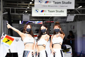 【BMWモータースポーツの現場報告】BMWとチーム＆レースクイーンが共有する「信頼関係」【SUPER GT第5戦鈴鹿】