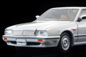 「日本一有名な初代シーマ」がトミーテックからミニカーで登場！伊藤かずえさんの愛車を再現、来年3月発売【モデルカーズ】