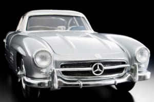 ガルウィングで堪能するアメリカンカープラモの底力！AMT製「メルセデス300SL」を賞玩してみる【モデルカーズ】