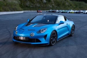 日本でたった1台！ アルピーヌ「A110R」の限定車「A110R フェルナンド・アロンソ」が発売へ。