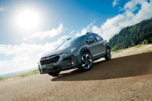 都会からアウトドアまで！ 多用途性を実現したクロスオーバーSUV、新型「スバル クロストレック」の価格発表