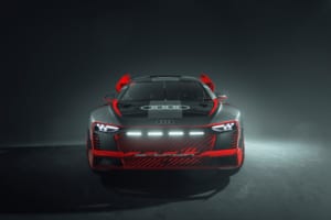 急逝したラリードライバーが開発にも携わった、世界でたった1台の電気自動車「アウディ・S1 フーニトロン」特別展示イベント開催