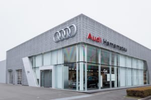 国内自動車ディーラー初！ カーボンニュートラル店舗運営を実現した「アウディ浜松」で「Audi Sustainable Future Meeting」開催