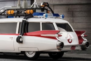 テールフィンも華やかにゴースト退治！ポーラーライツ製プラモ「ECTO-1」の違和感を一掃する！後編【モデルカーズ】