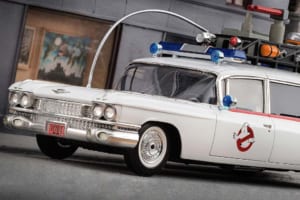 キャデラックを作って何を退治する!?ポーラーライツ製プラモ「ECTO-1」の違和感を一掃する！前編【モデルカーズ】