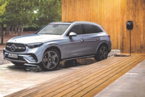 電気自動車の利便性と内燃機関の安心感を兼備！ PHEVモデル｢メルセデス GLC 350e 4MATIC スポーツエディション スター｣発売