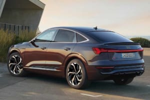 美しいルーフラインが魅力のQ8 Sportback e-tronは必見！ Q4 e-tronの試乗車もご用意しております！ アウディ出展情報【EV:LIFE KOBE 2023】