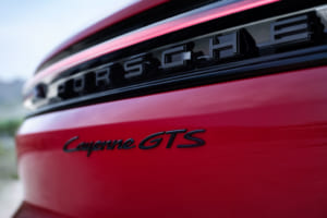 精確でダイナミックなV8エンジン搭載！ ポルシェ新型｢カイエンGTS｣｢カイエンGTSクーペ｣