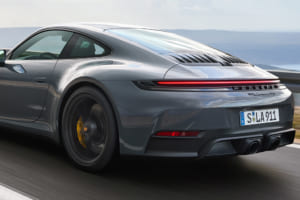 スポーツカーのアイコン、車内外を刷新！ポルシェ、新型「911カレラ」「911カレラGTS」の予約受注を開始