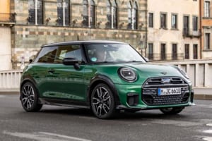 JCWトリムの新型｢MINI クーパーS｣､スポーティなデザインとブランドならではのパフォーマンス！