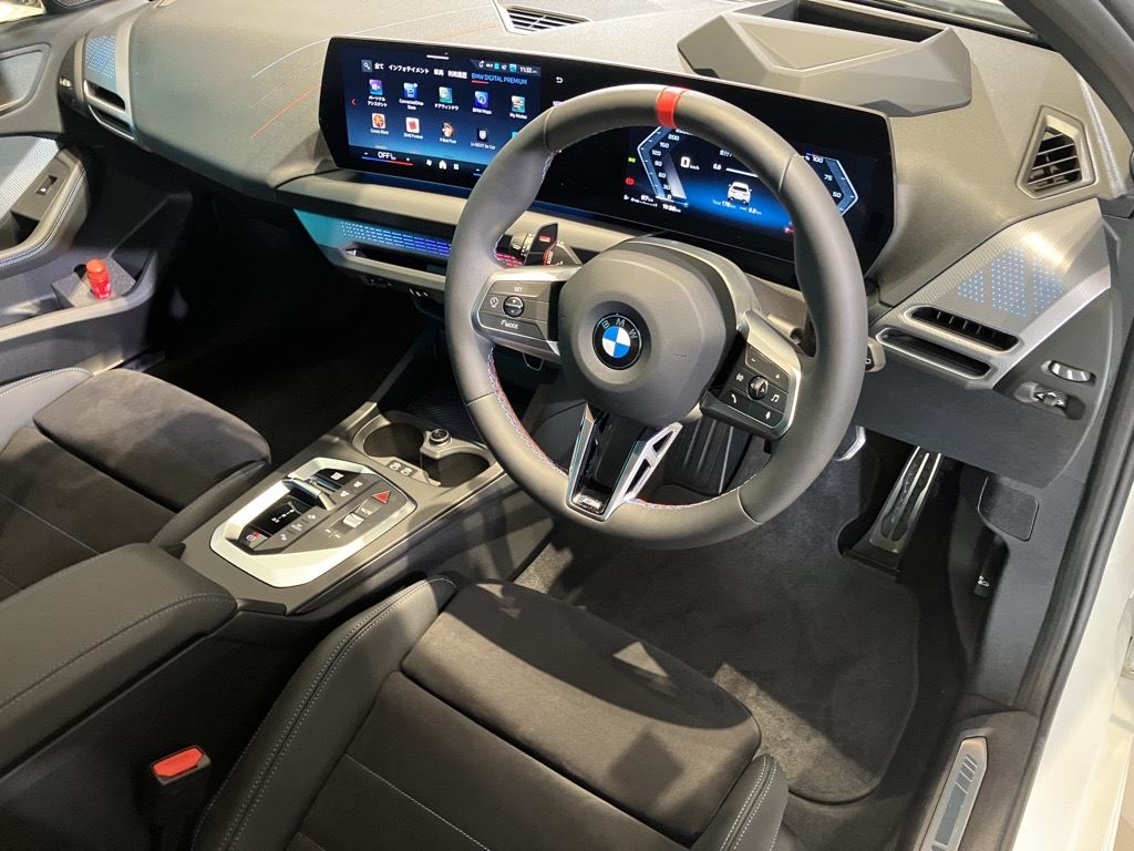 BMW M135 xDrive フロントインテリア