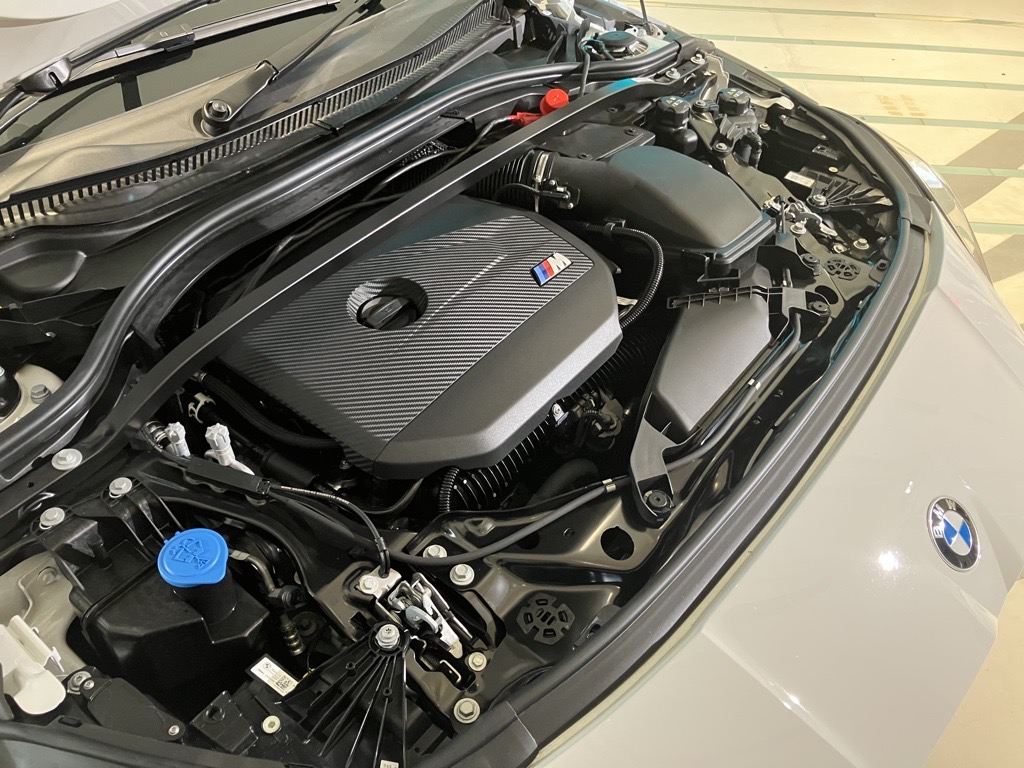 BMW M135 xDrive 直列4気筒エンジン