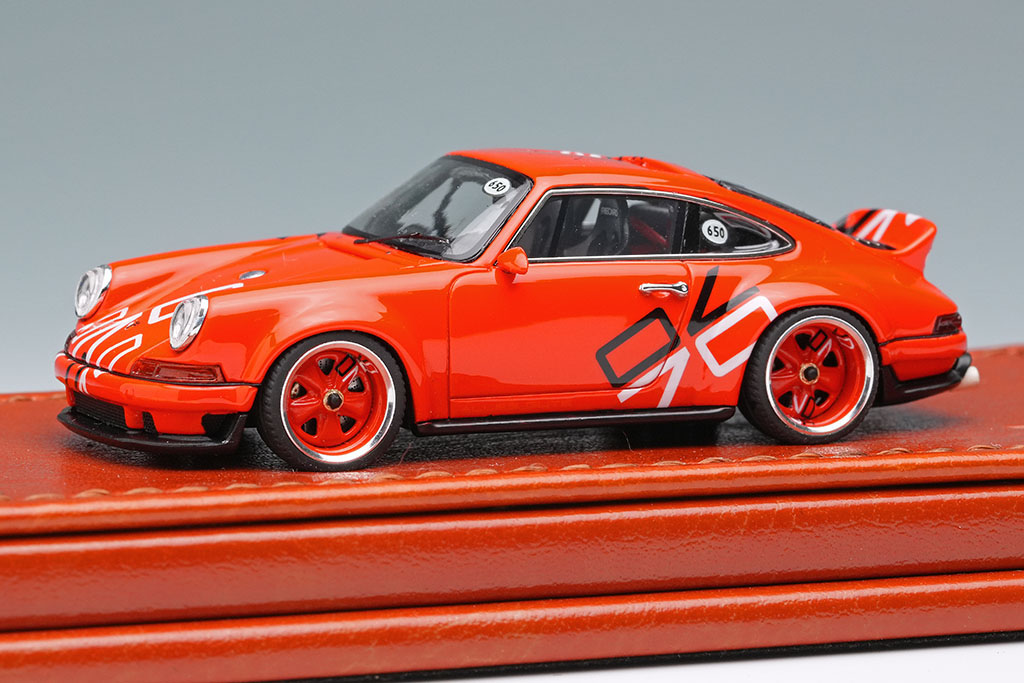 メイクアップ製「タイタン64」1/64スケール・ミニカー「シンガー 911 DLS」