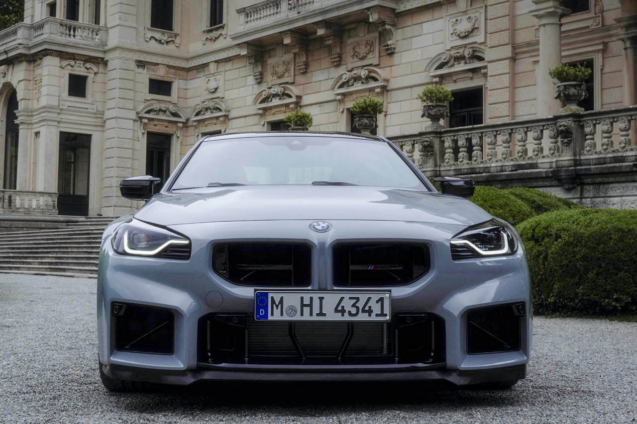 【速報】新型BMW「M2 CS」がヴェールを脱いだ！ 3リッター直6エンジンはついに500馬力突破？