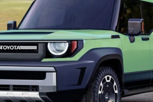 【スクープ】トヨタ「FJクルーザー」が「ランドクルーザーFJ」の名称で復活か!? その最終デザインを入手！