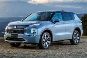 「アウトランダーPHEV」は展示・試乗の両方で！さらに「トライトン」「デリカD:5」を展示！三菱ブース出展情報【ル・ボラン カーズミート2025横浜】