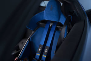 マセラティGT2ストラダーレの室内