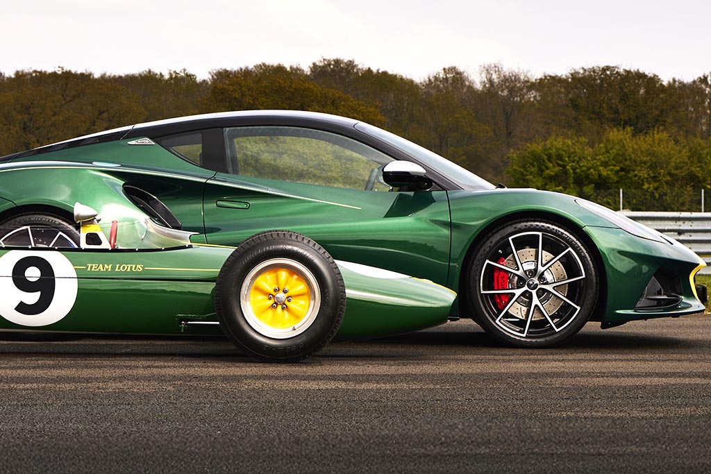 伝説のドライバー「ジム・クラーク」を讃える特別な「エミーラ」登場!全世界60台限定生産の超レア・モデル