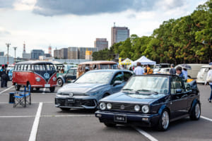 約300台のクラシックVWが集まったイベントに最新「ゴルフ」も参加？ 実は今年はゴルフ日本上陸50周年となるアニバーサリー・イヤー
