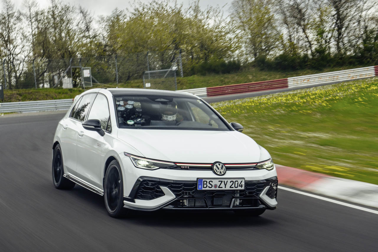 ニュルでFFが4WDを超えた！ VW新型「ゴルフGTI エディション50」が格上「ゴルフR」より速い下剋上タイムを達成