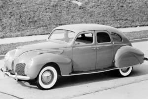 1938年型リンカーン・ゼファー4ドア・セダン