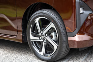 ダイハツ 7代目 ムーヴ RS（FF）
