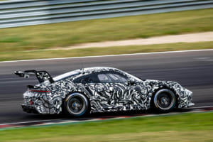ポルシェが開発中の992.2世代911カップカー