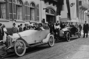 1910年のプリンツ・ハインリヒ・レースではフェルディナント・ポルシェがオーストリア・ダイムラーをドライブして優勝を飾っている。