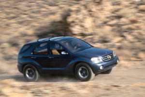 1996年1月にデトロイトで開催された北米国際自動車ショーで発表されたメルセデス・ベンツのコンセプトスタディ「AA Vision」は、1997年5月からアラバマ州タスカルーサの新工場で生産されるMクラスとほぼ同じ生産レベルだった。