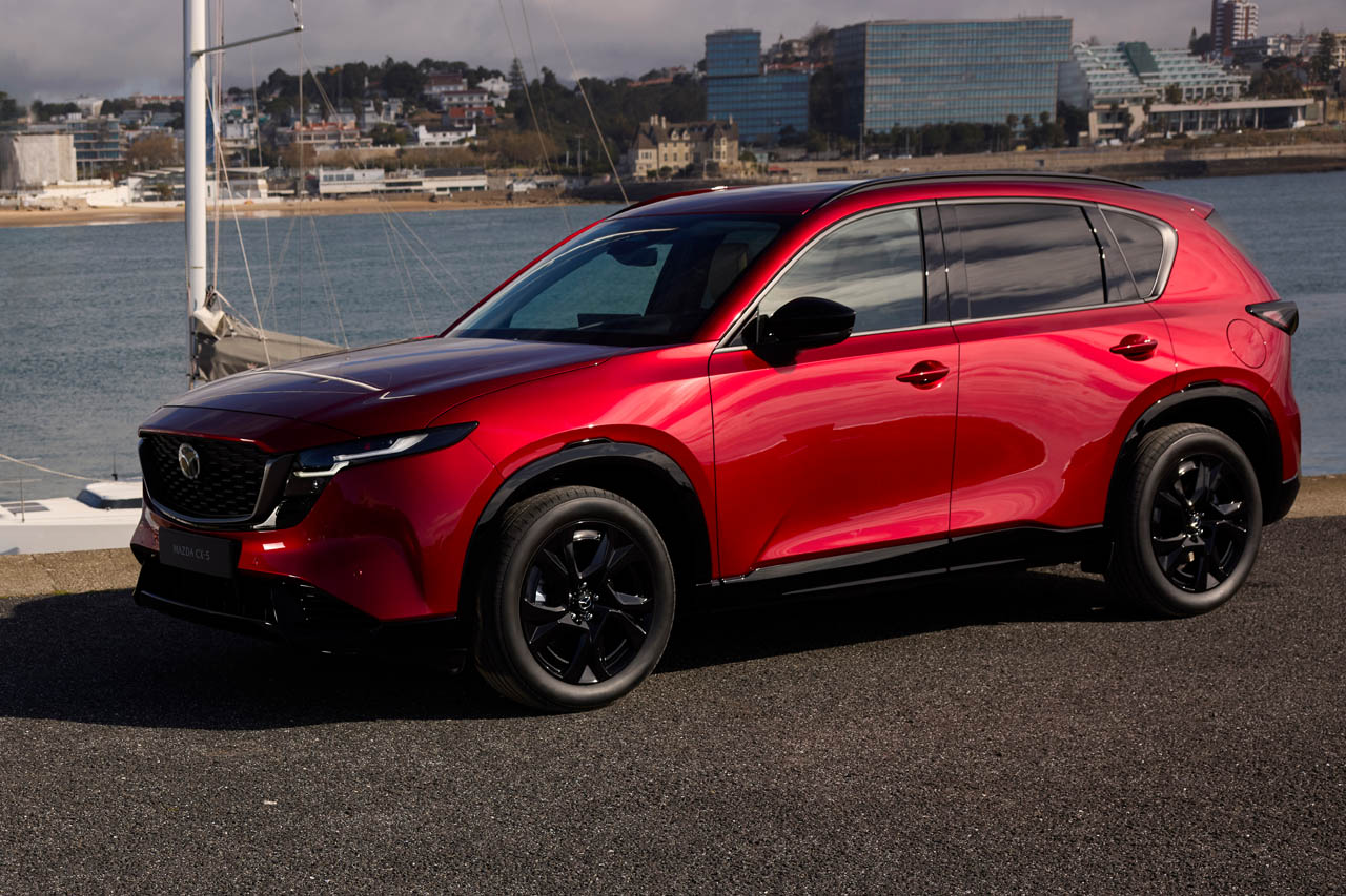 速報】新型マツダ「CX-5」は2.5Lガソリンエンジンで一本化！ ボディを 