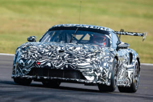 ポルシェが開発中の992.2世代911カップカー
