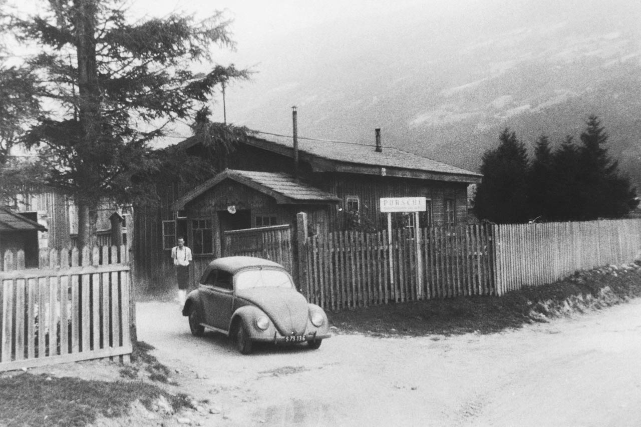 1944年のシュトゥットガルトのフェルディナント・ポルシェの事務所。