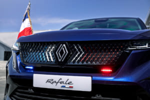 なぜ防弾車両に大理石？ フランスの粋が詰まった新大統領専用車ルノー「ラファール」の哲学とは