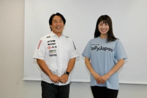 ラリードライバーの新井敏弘選手とコ・ドライバーの梅本まどかさん。