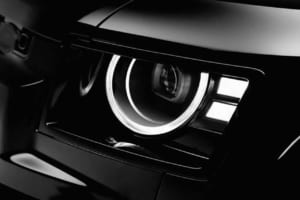 2026年モデルのディフェンダー オクタ ブラック。