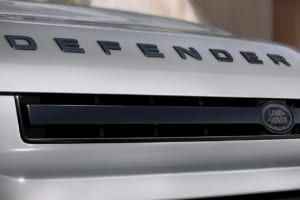 2026年モデルのディフェンダー90。