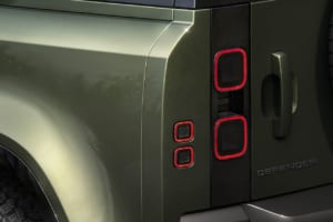 2026年モデルのディフェンダー110。
