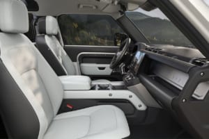 2026年モデルのディフェンダーのインテリア。