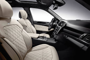 メルセデス・ベンツ第3世代Mクラス：ML500 4MATIC BlueEFFICIENCY。