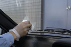 もう「暑くて旧車に乗れない」とは言わせない。愛車の窓に”塗る”熱戦遮断コーティング「IRガードプロ」が驚異の効果