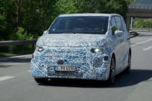 その名は「VLE」。メルセデス・ベンツの新型EVバンがアルプス越えの1100kmロングランで驚きの性能を見せた！